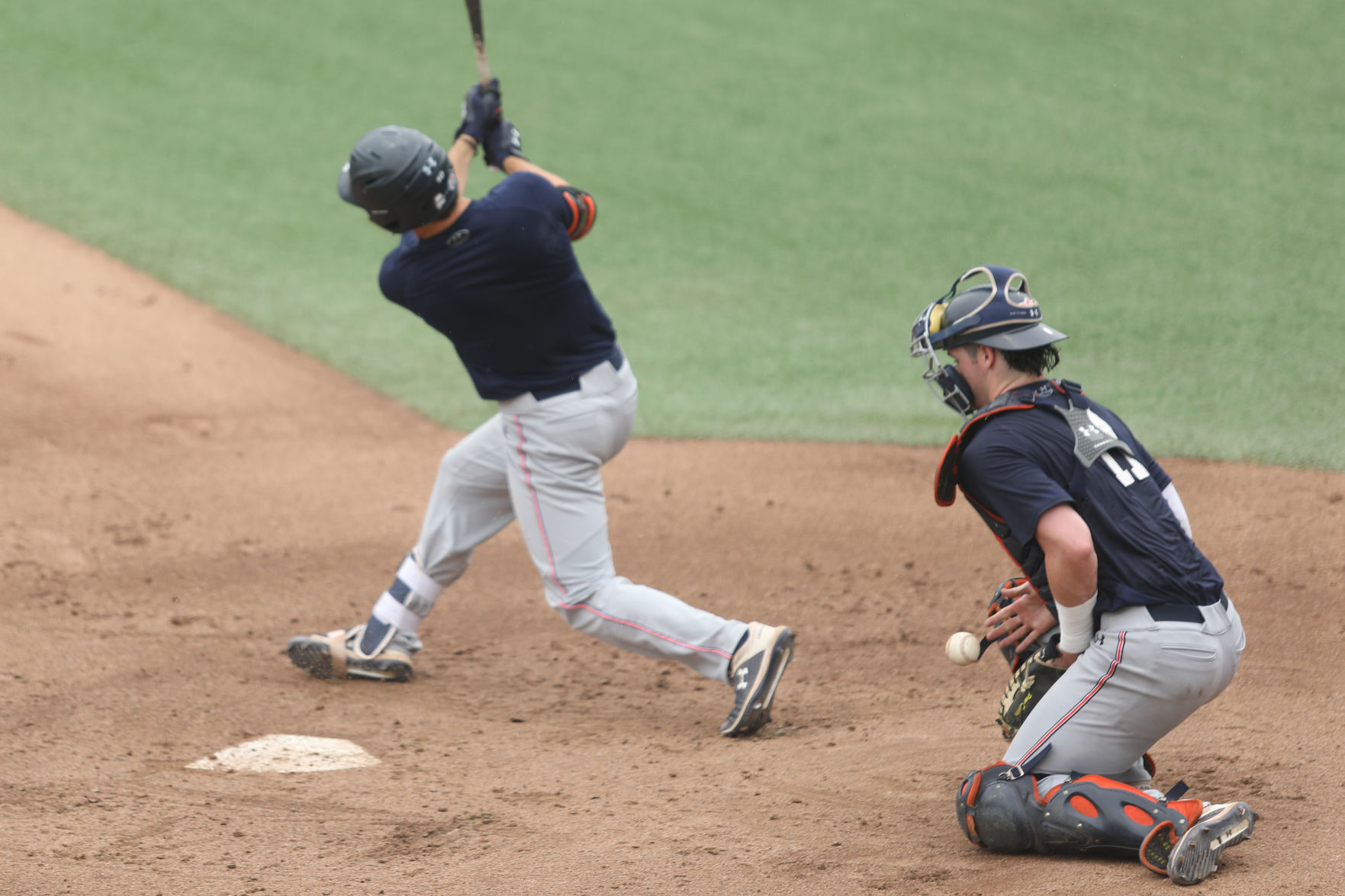Auburn baseball practices prior to its appearance in the Super Regionals
